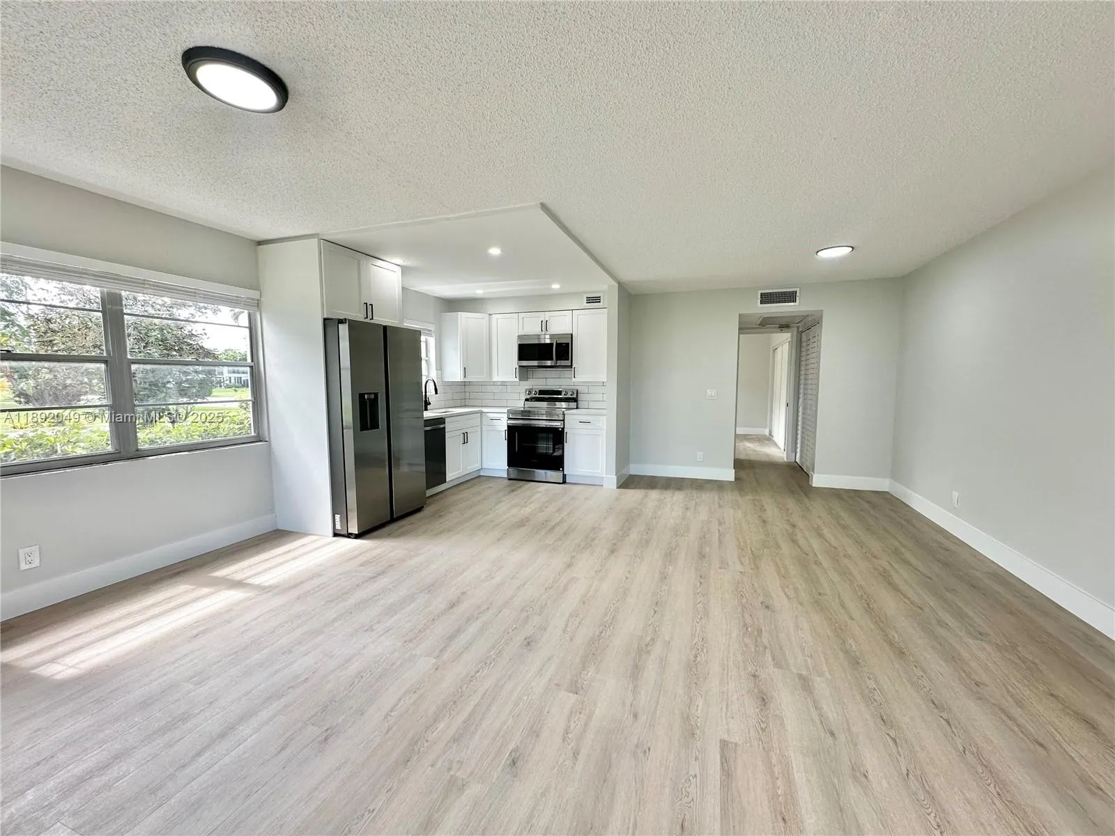 213 Oakridge  N, #213