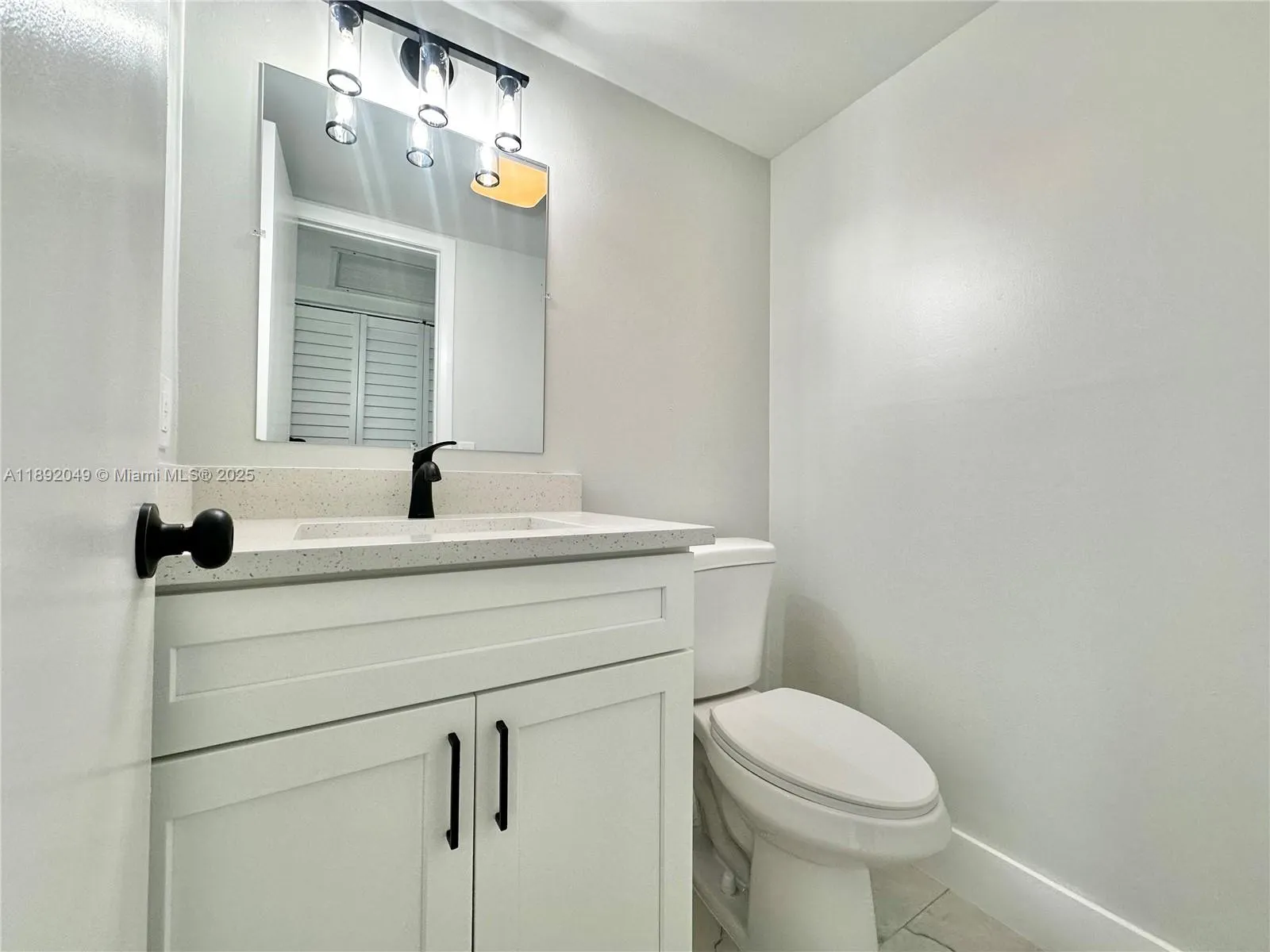 213 Oakridge  N, #213