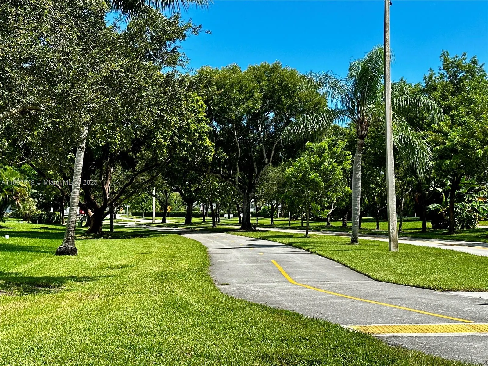 213 Oakridge  N, #213