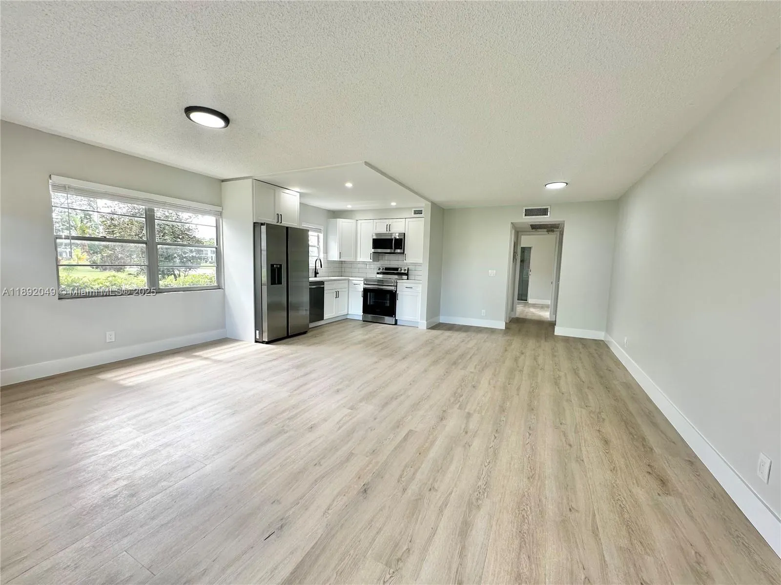 213 Oakridge  N, #213