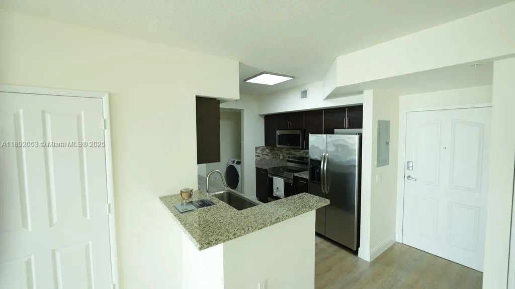 987 SW 37th Ave, #1005