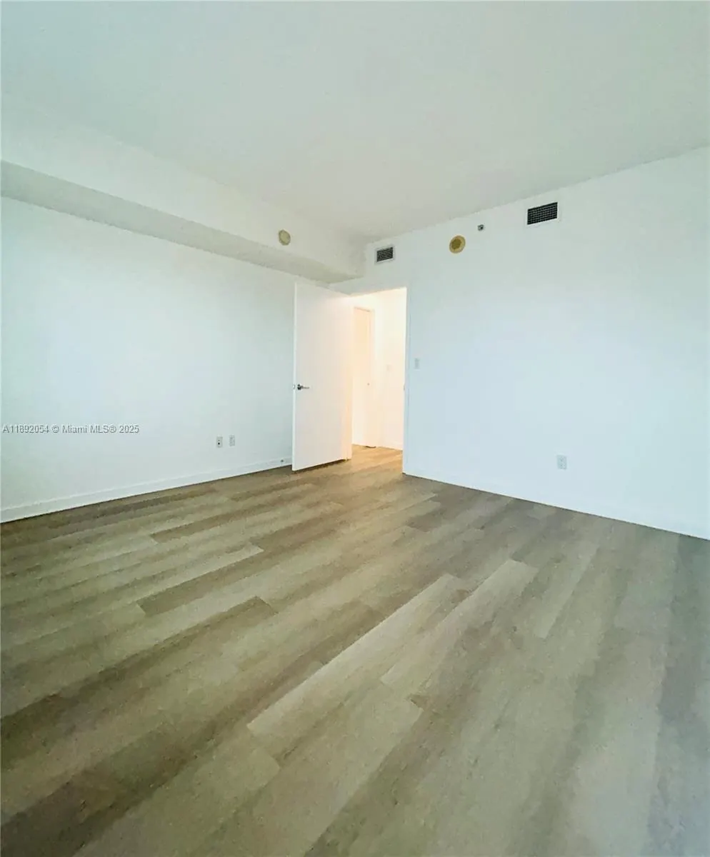 325 S Biscayne Blvd, #3917