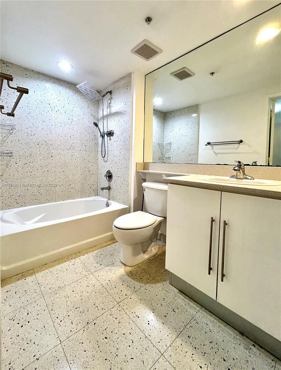 325 S Biscayne Blvd, #3917