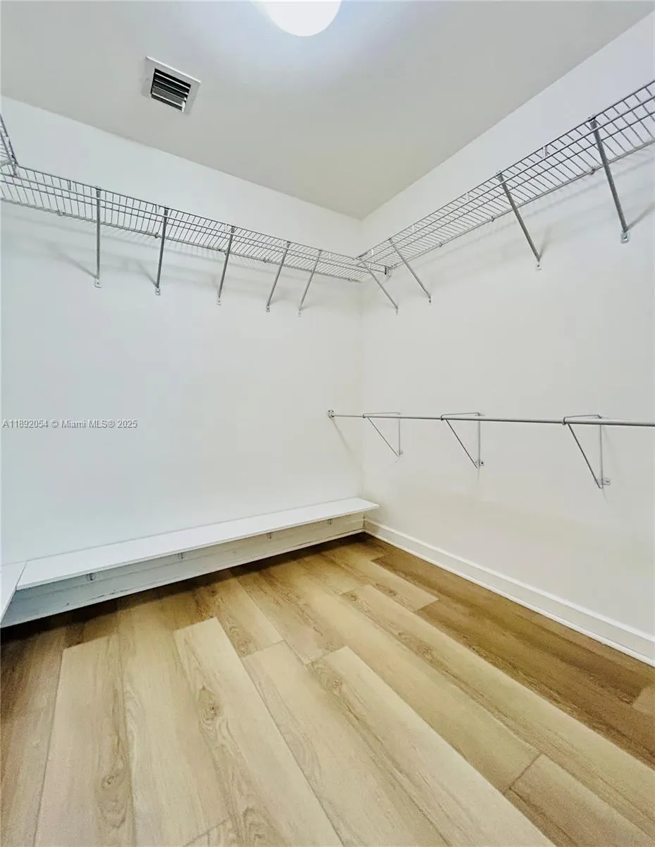 325 S Biscayne Blvd, #3917