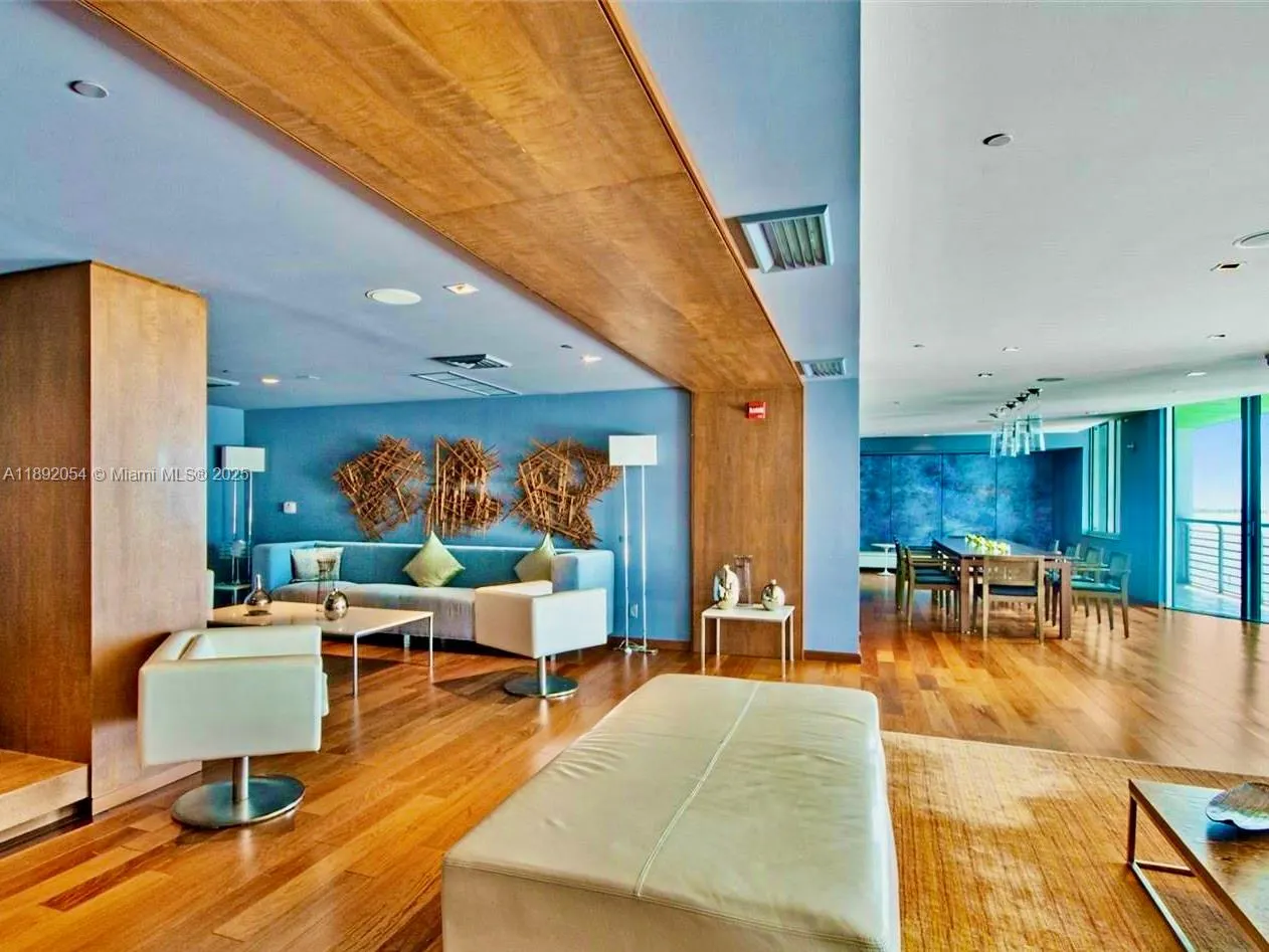 325 S Biscayne Blvd, #3917