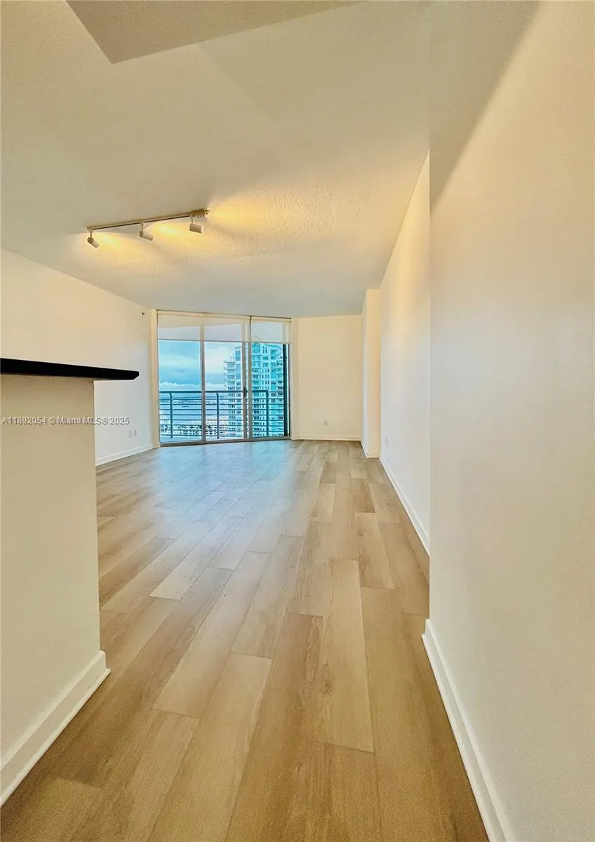 325 S Biscayne Blvd, #3917
