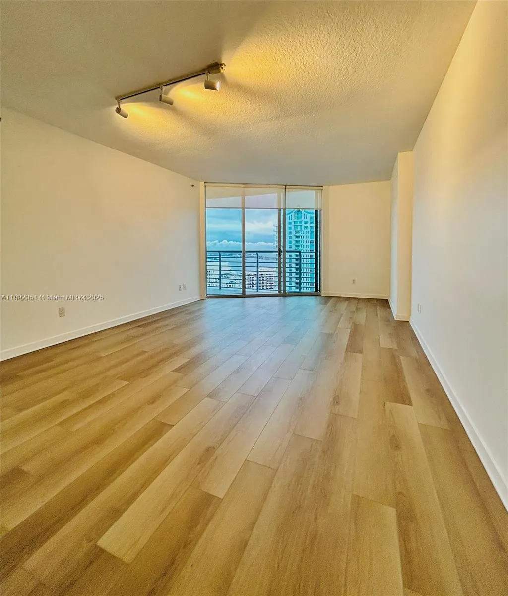 325 S Biscayne Blvd, #3917