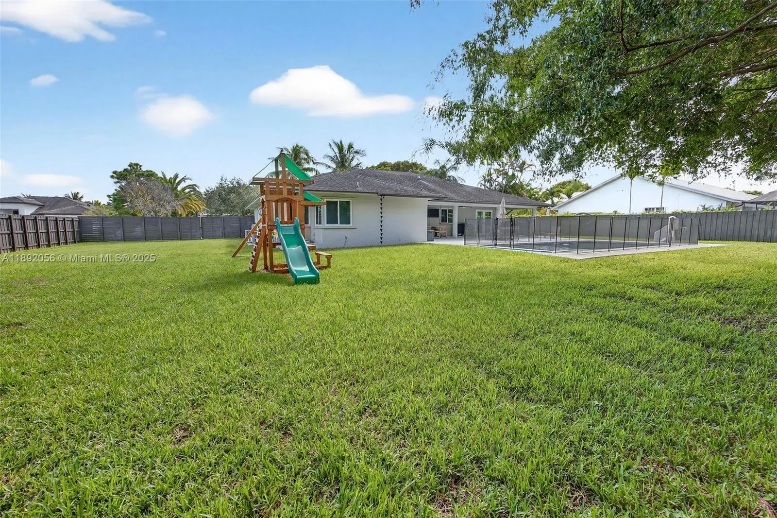 17500 SW 93rd Pl
