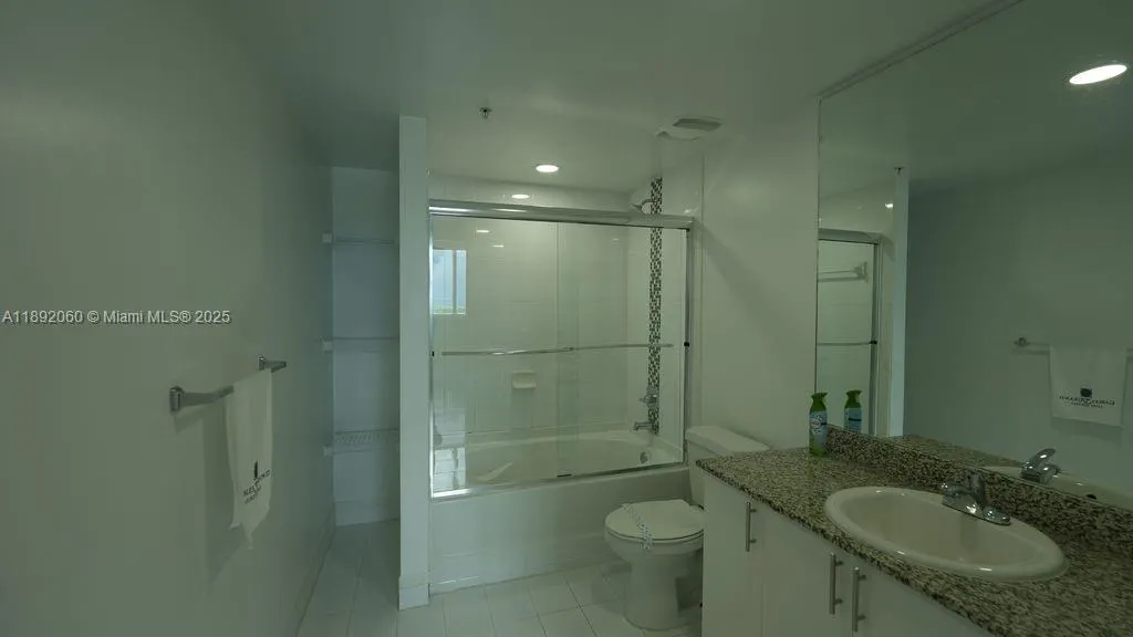987 SW 37th Ave, #610