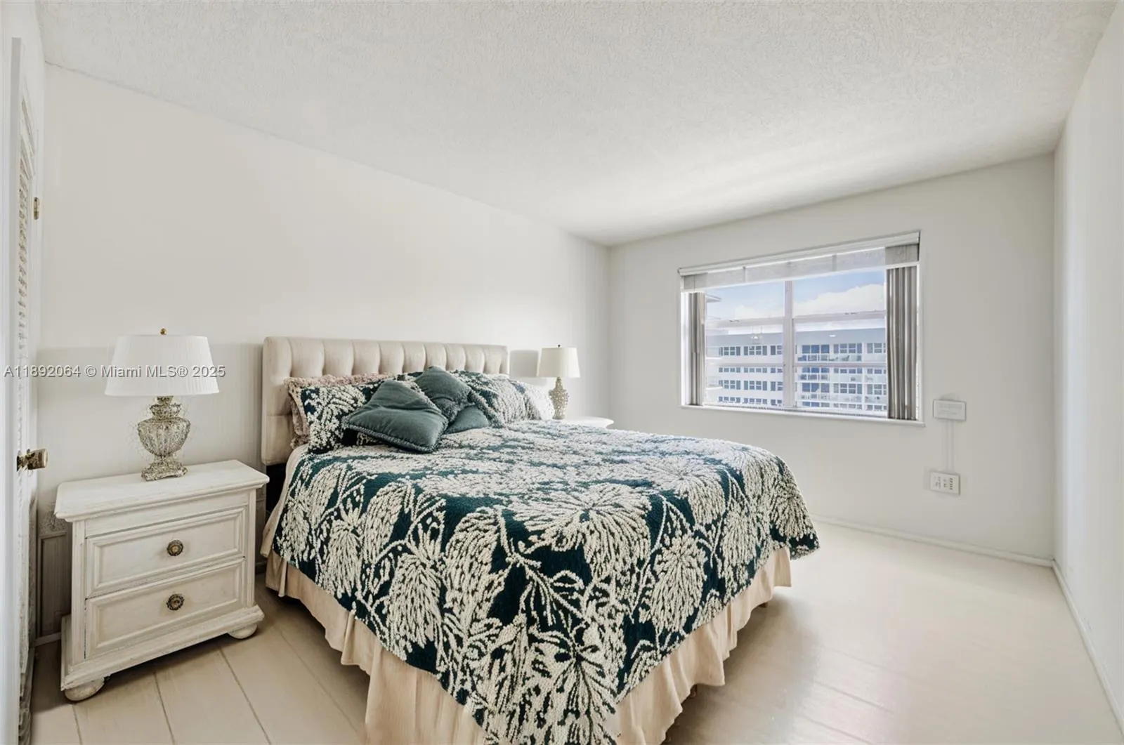 1980 S Ocean Dr, #21E