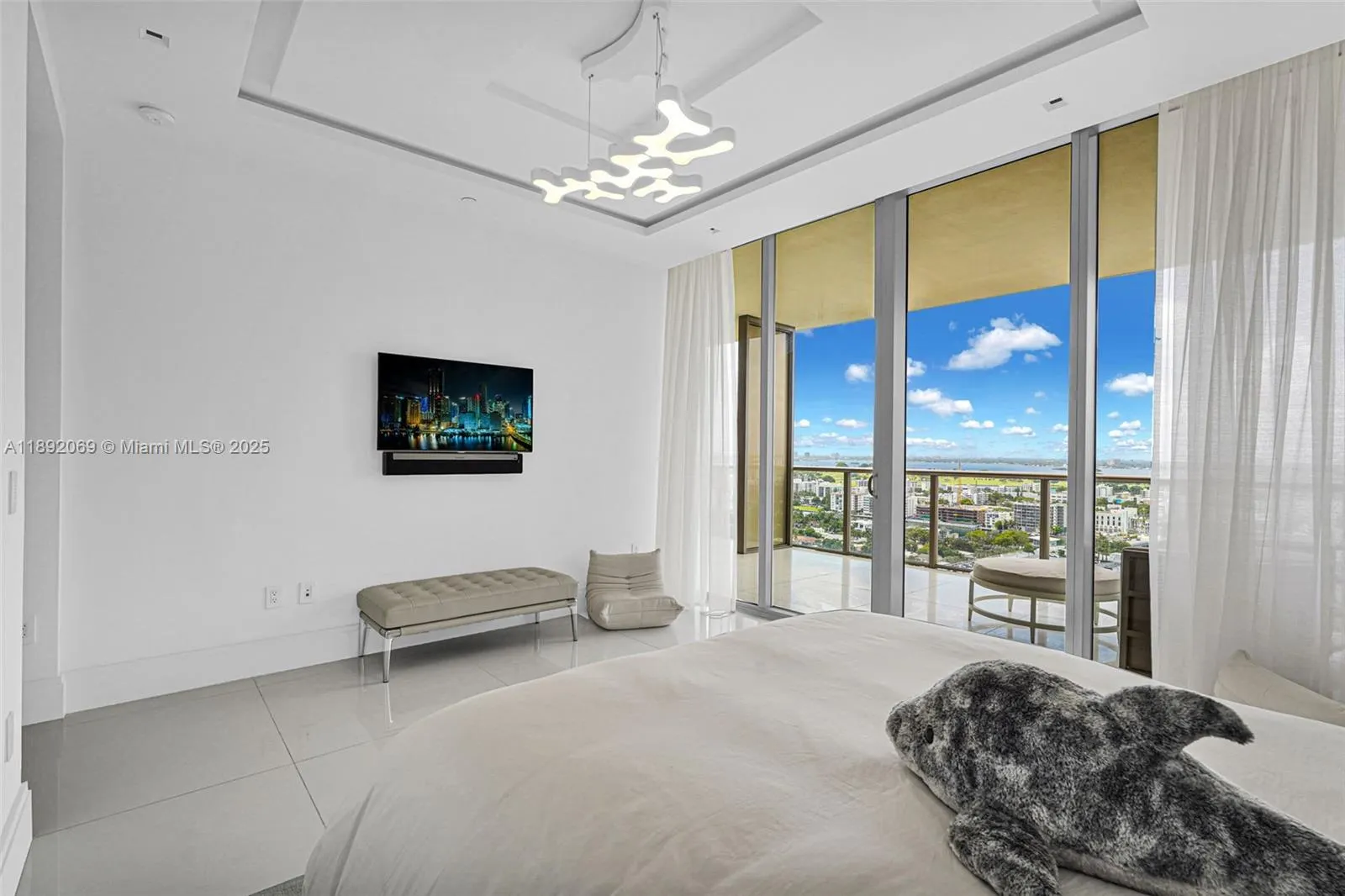 9701 Collins Ave, #2103S