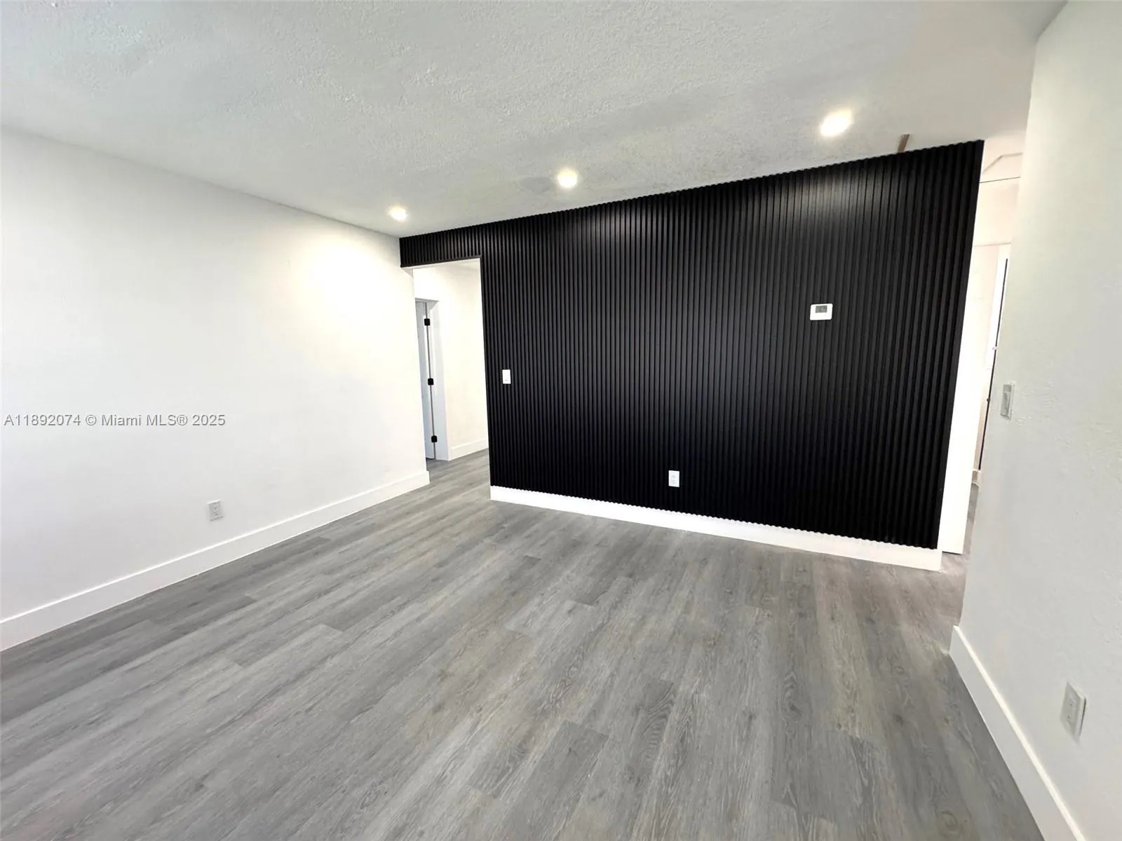 9221 Broad Manor Rd