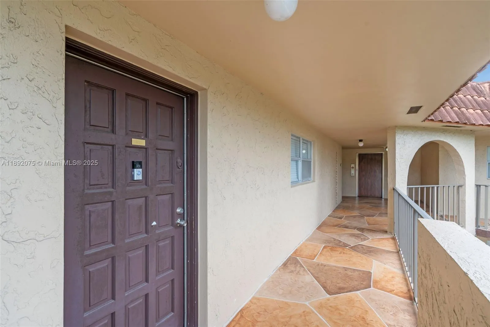 6100 S Falls Cir Dr, #410