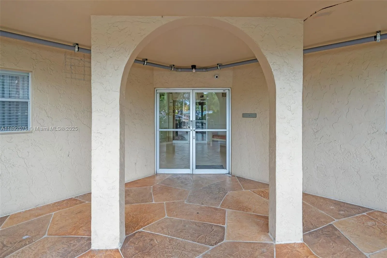 6100 S Falls Cir Dr, #410