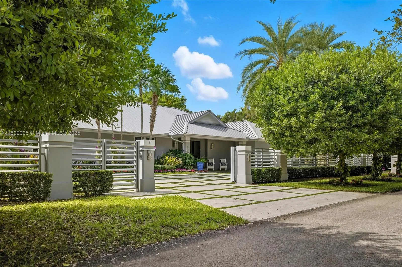 5800 SW 99th Ter