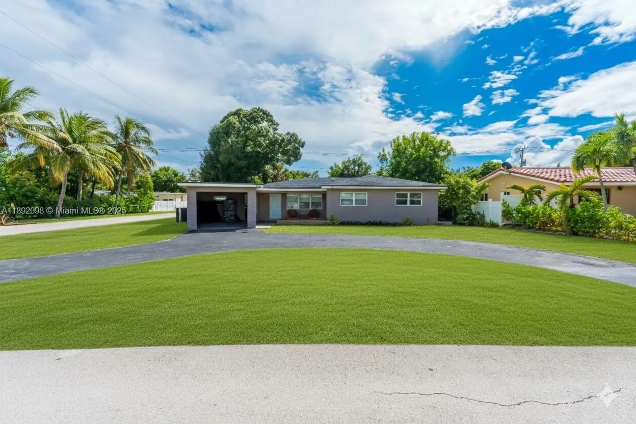 312 NW 35th St