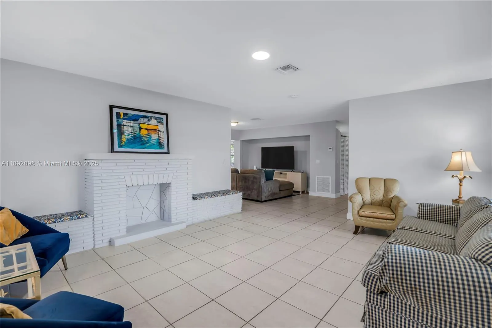 312 NW 35th St