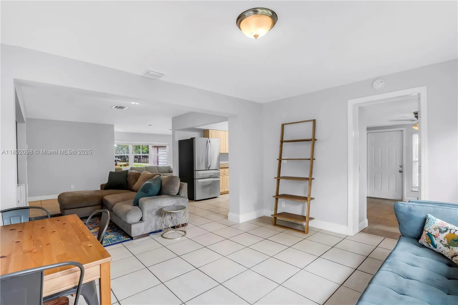 312 NW 35th St