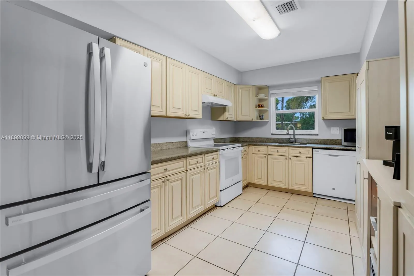 312 NW 35th St