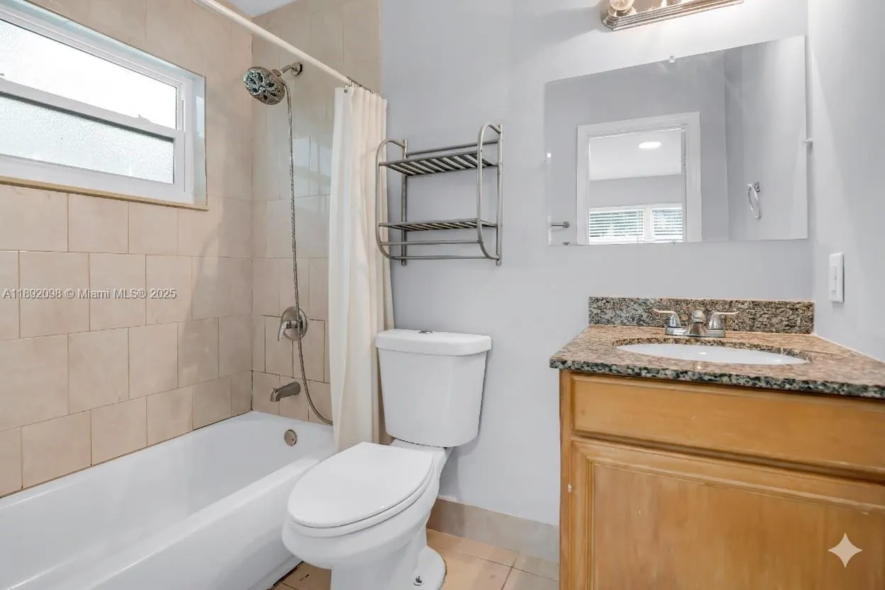312 NW 35th St