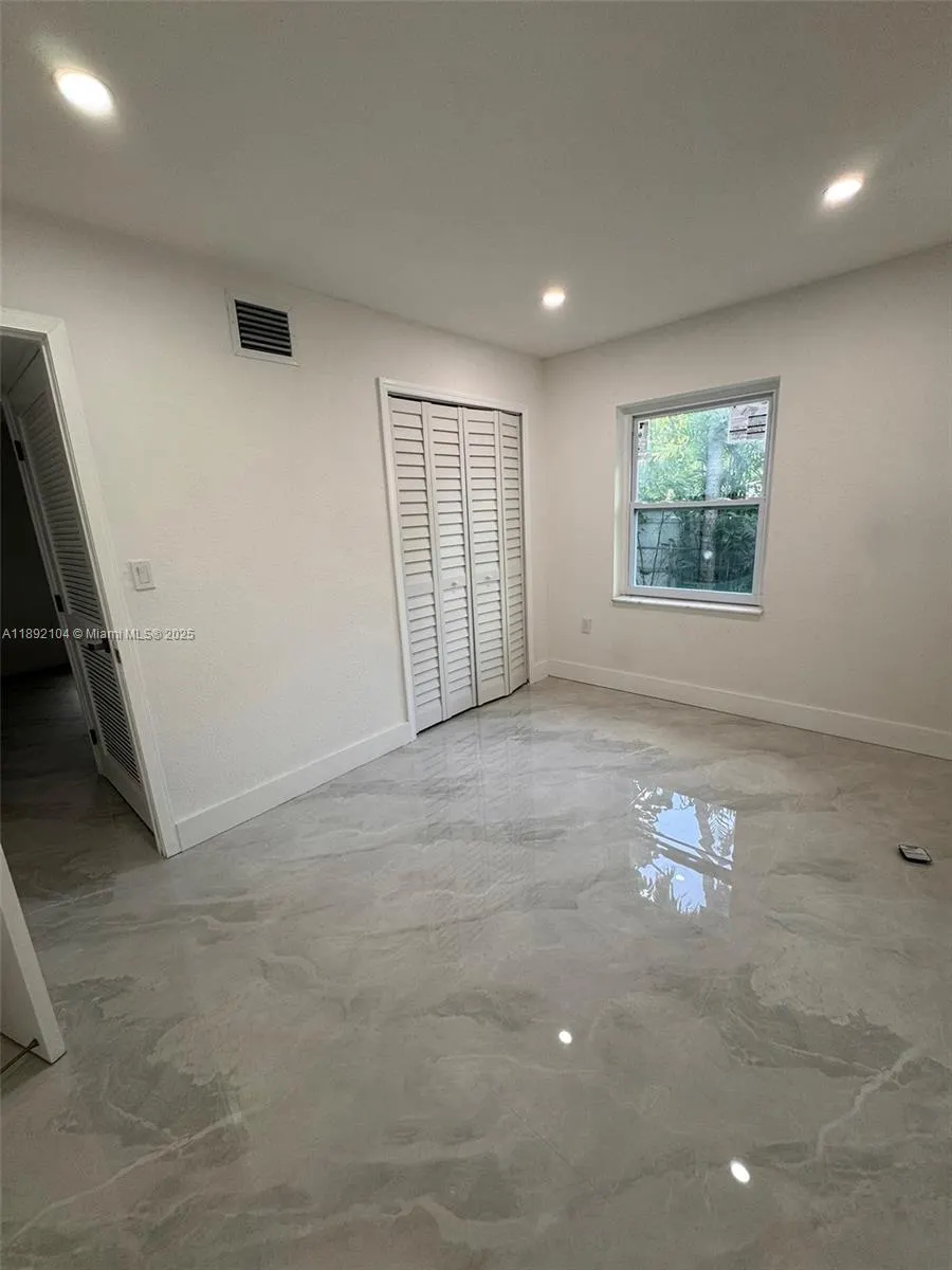 13720 NW 4th Ct