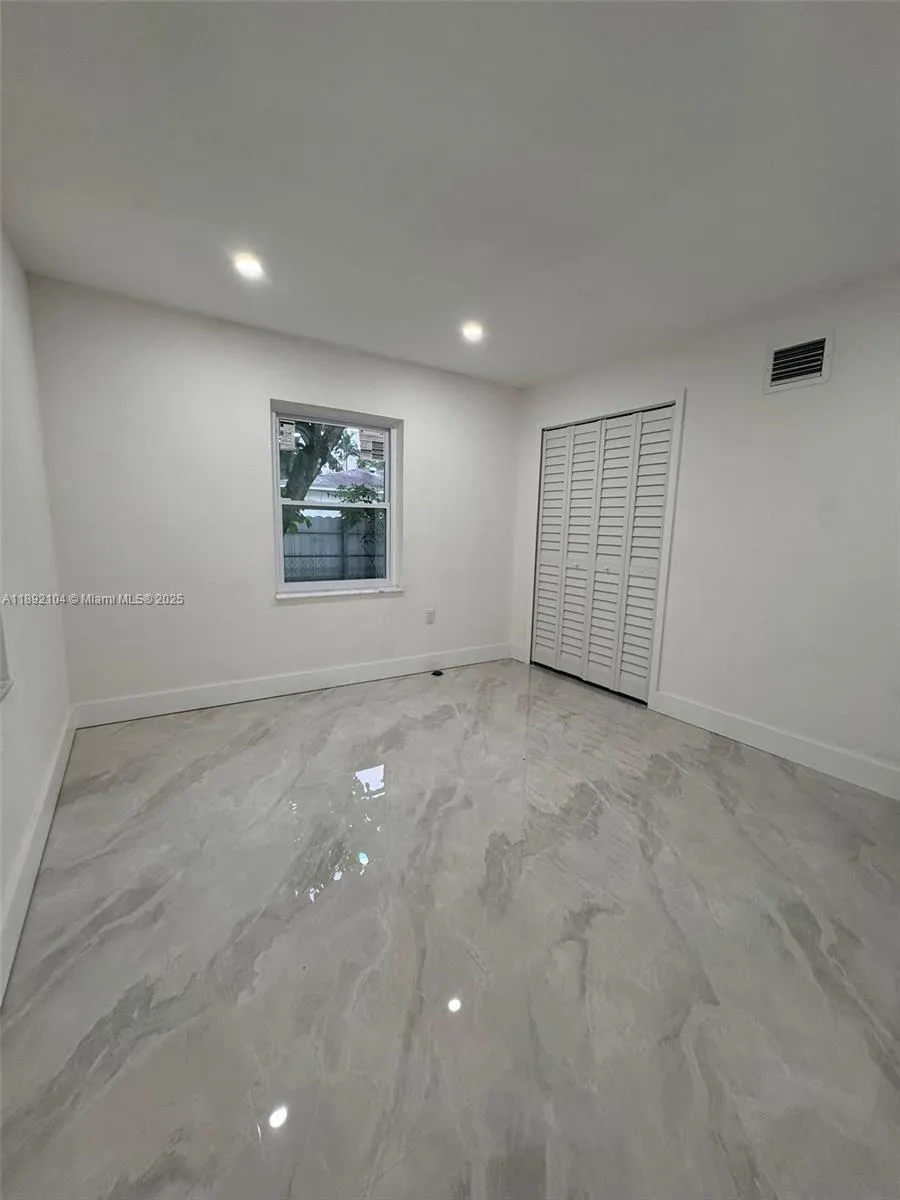 13720 NW 4th Ct