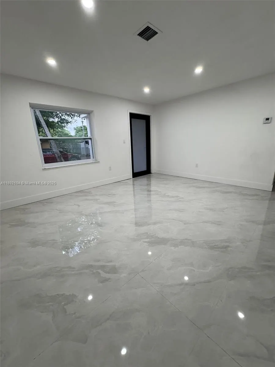 13720 NW 4th Ct