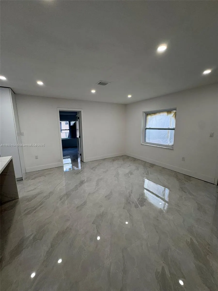 13720 NW 4th Ct