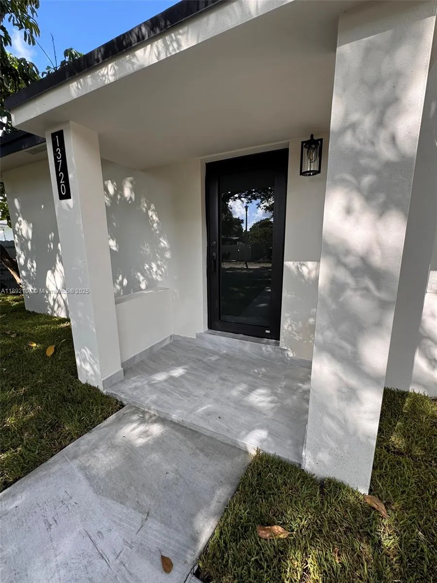 13720 NW 4th Ct