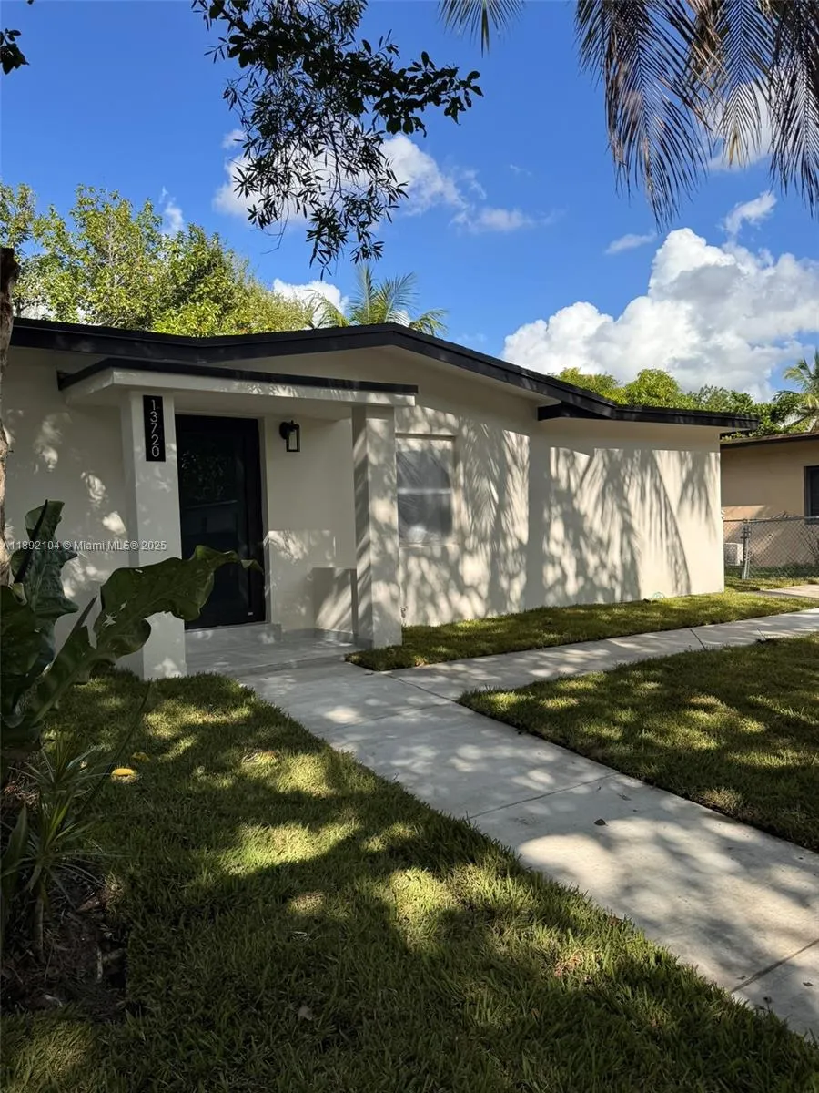 13720 NW 4th Ct