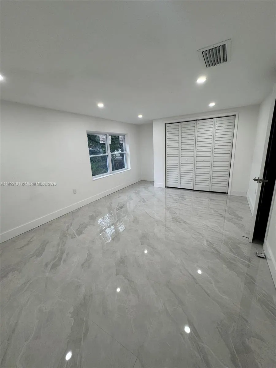 13720 NW 4th Ct
