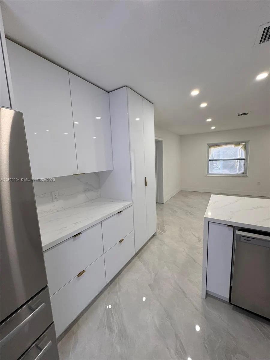 13720 NW 4th Ct