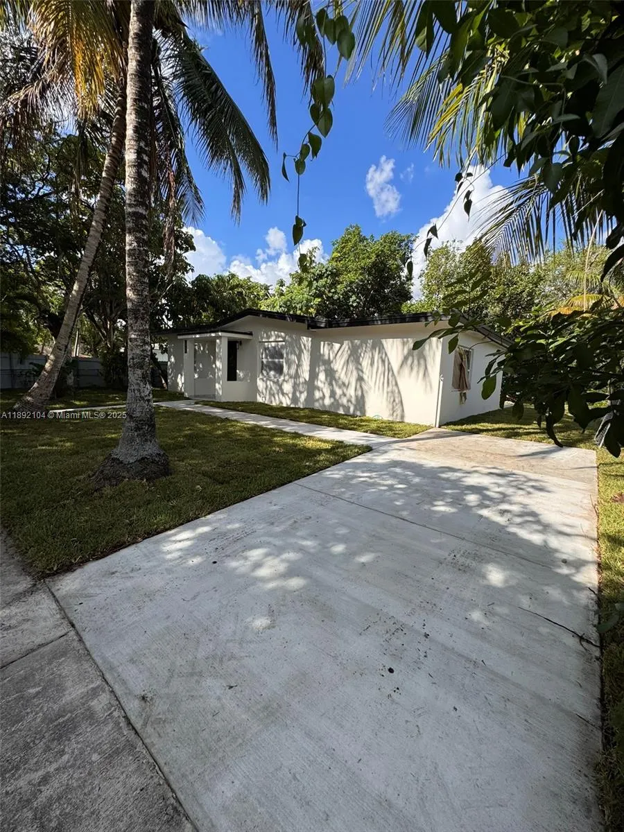 13720 NW 4th Ct