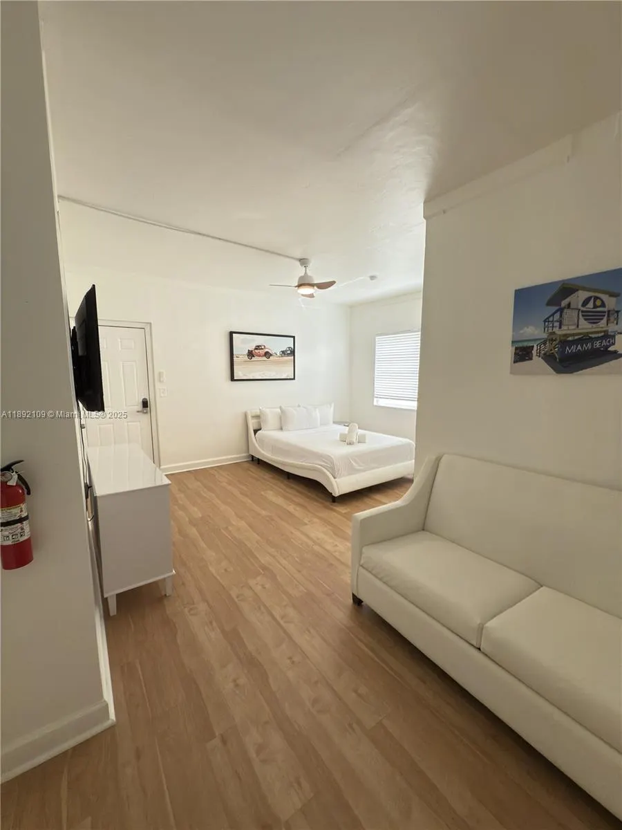 545 Michigan Ave, #1