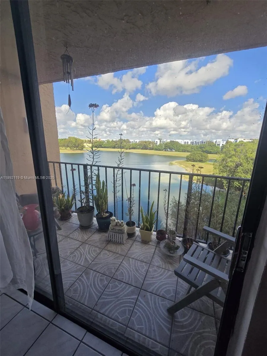 9688 Fontainebleau Blvd, #409