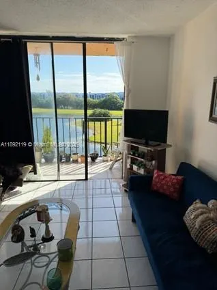 9688 Fontainebleau Blvd, #409