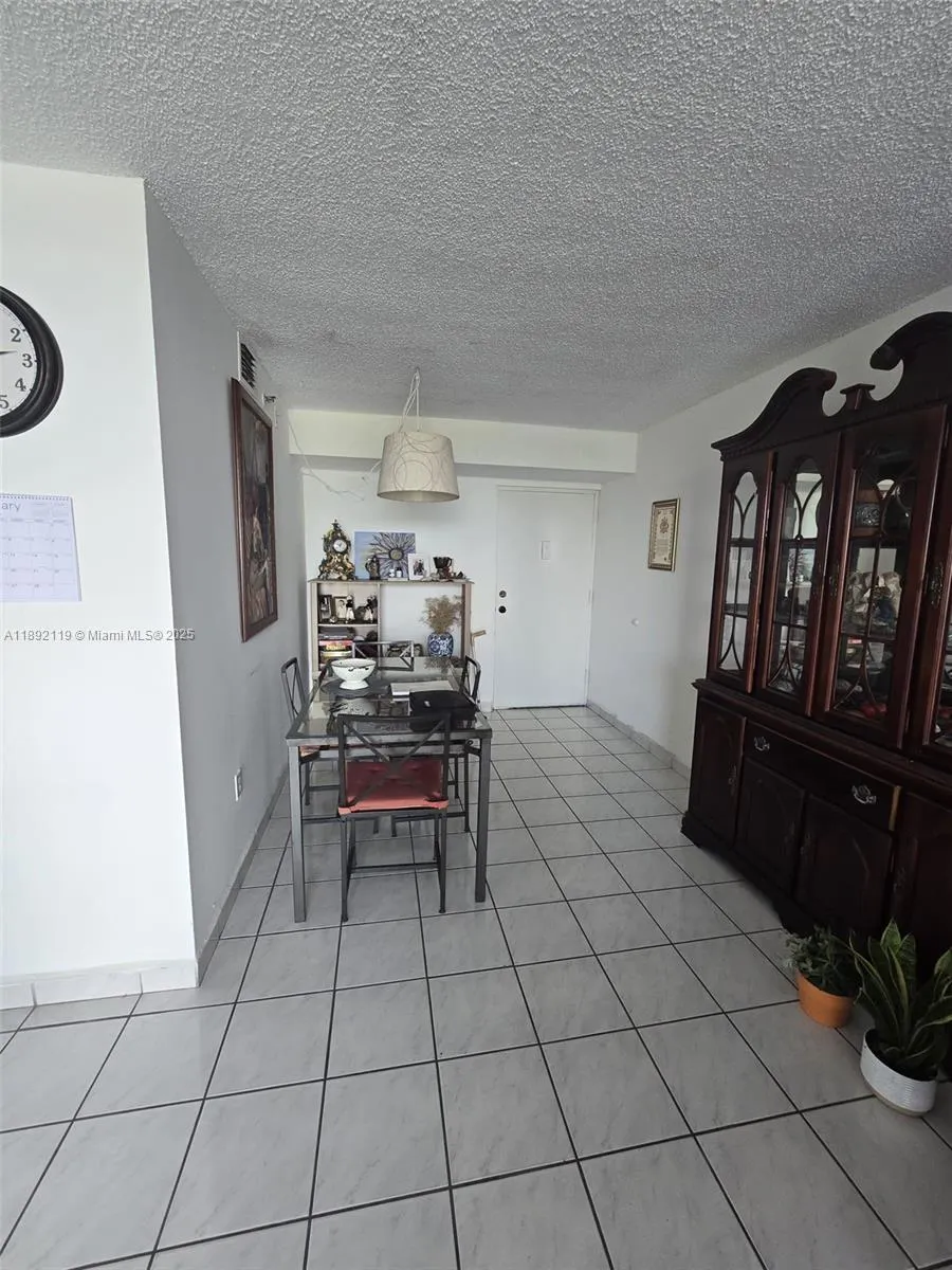 9688 Fontainebleau Blvd, #409