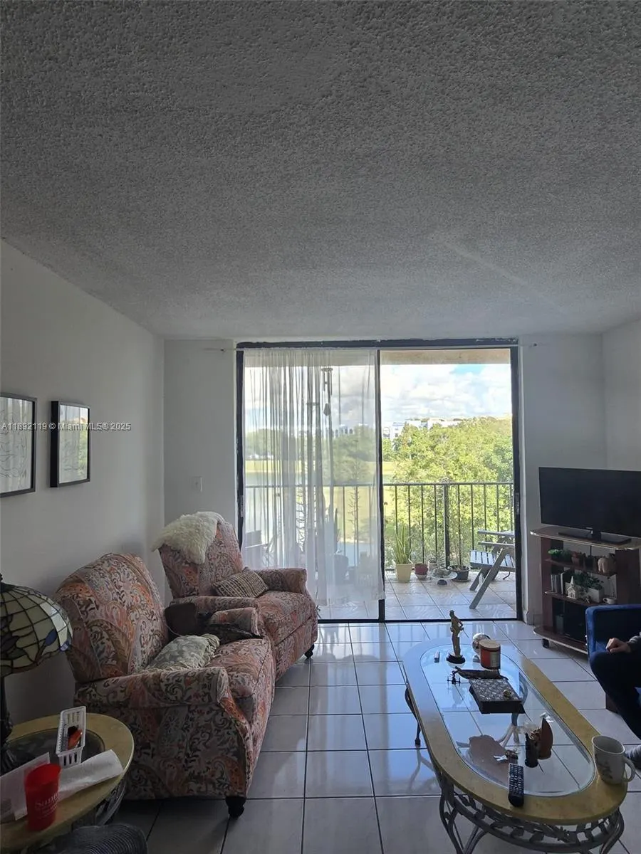 9688 Fontainebleau Blvd, #409