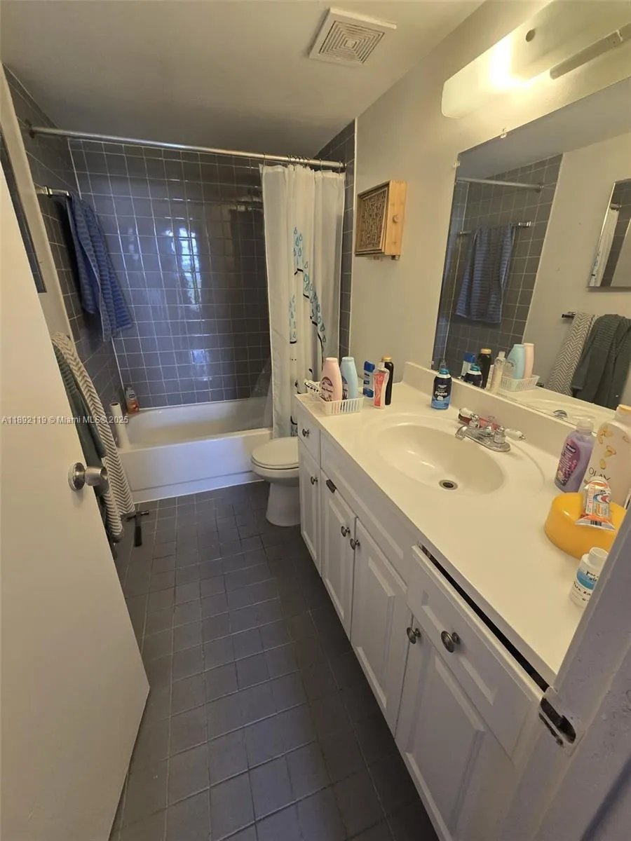 9688 Fontainebleau Blvd, #409