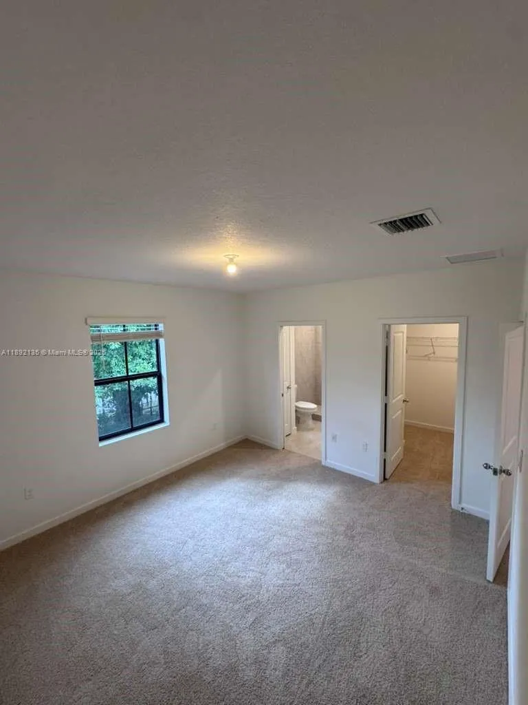 1549 NE 3 AVENUE, #0