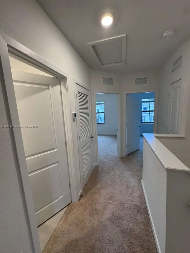 1549 NE 3 AVENUE, #0