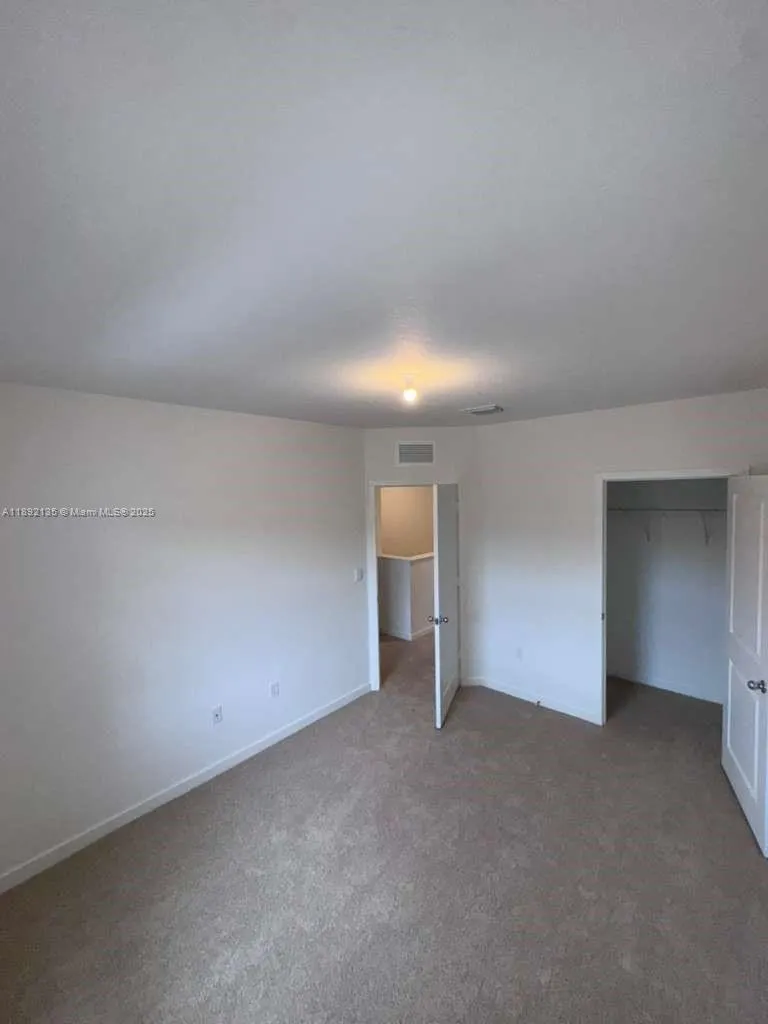 1549 NE 3 AVENUE, #0
