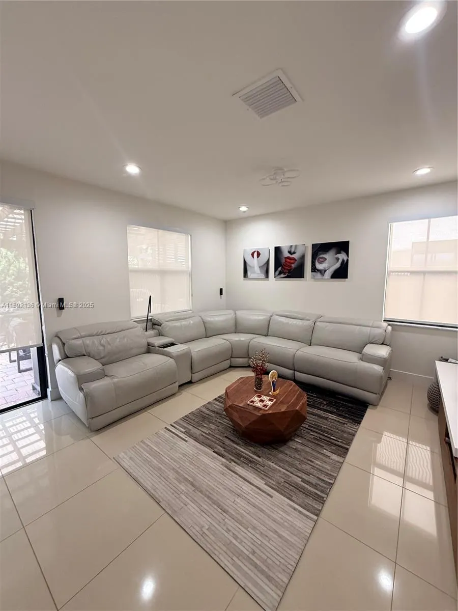 8640 NW 101st Pl, #8640