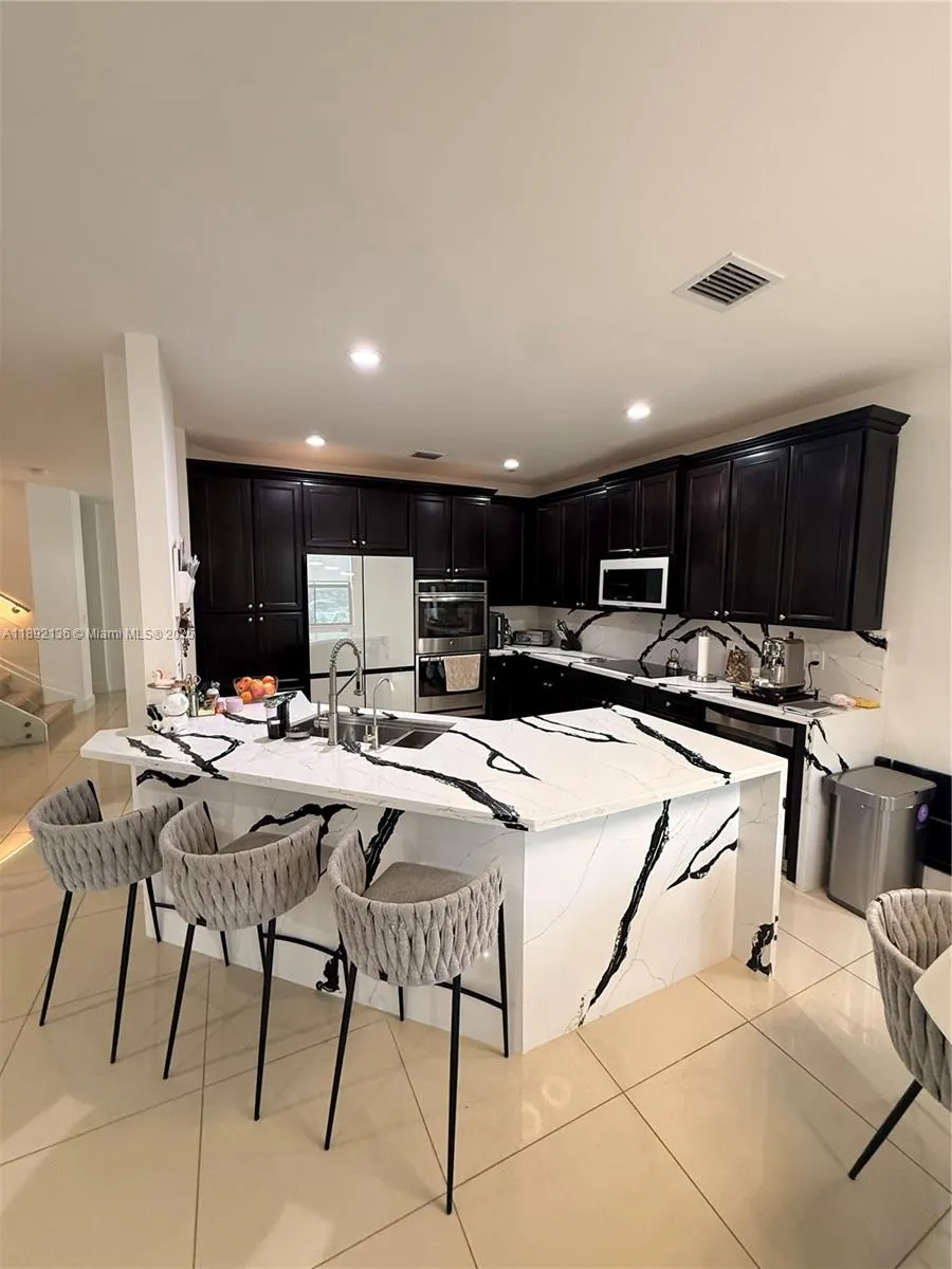 8640 NW 101st Pl, #8640