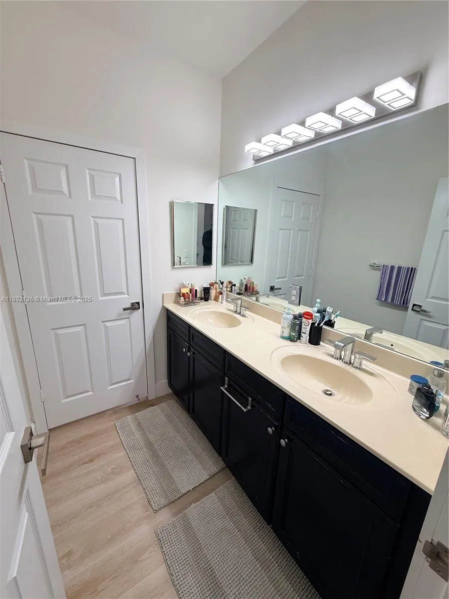 8640 NW 101st Pl, #8640