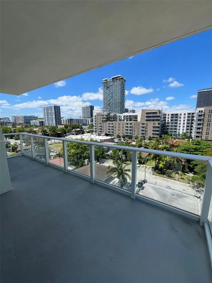 321 NE 26th St, #717