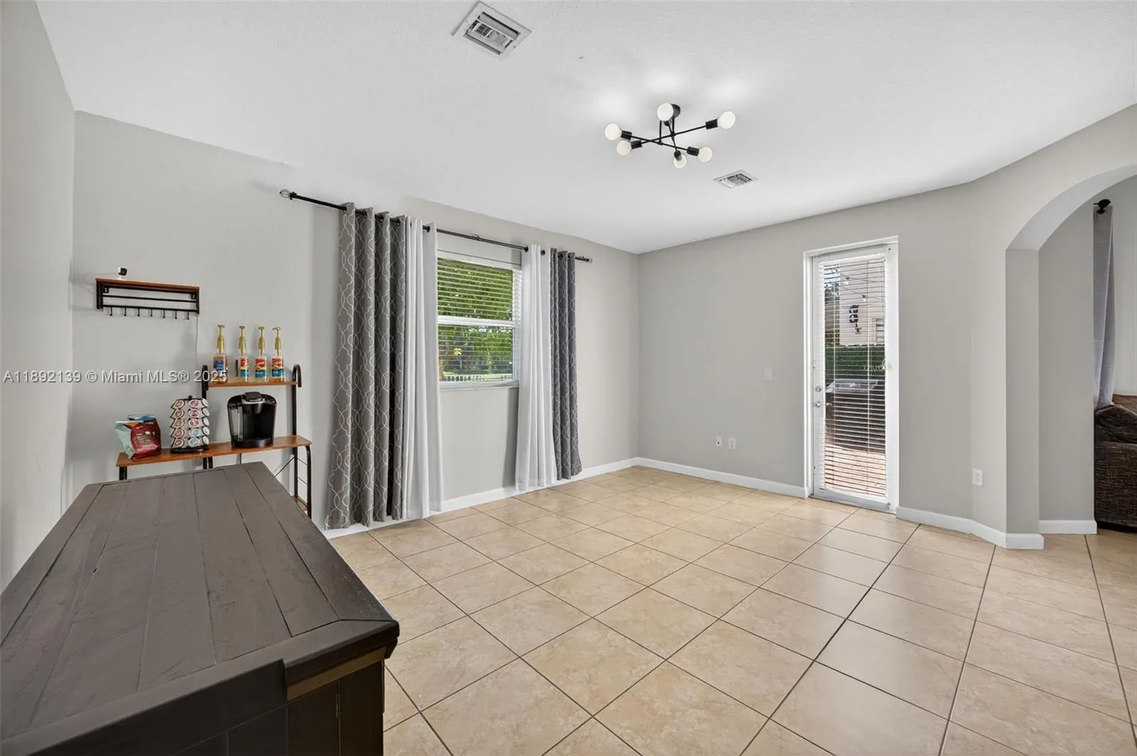 379 NE 25th Ter