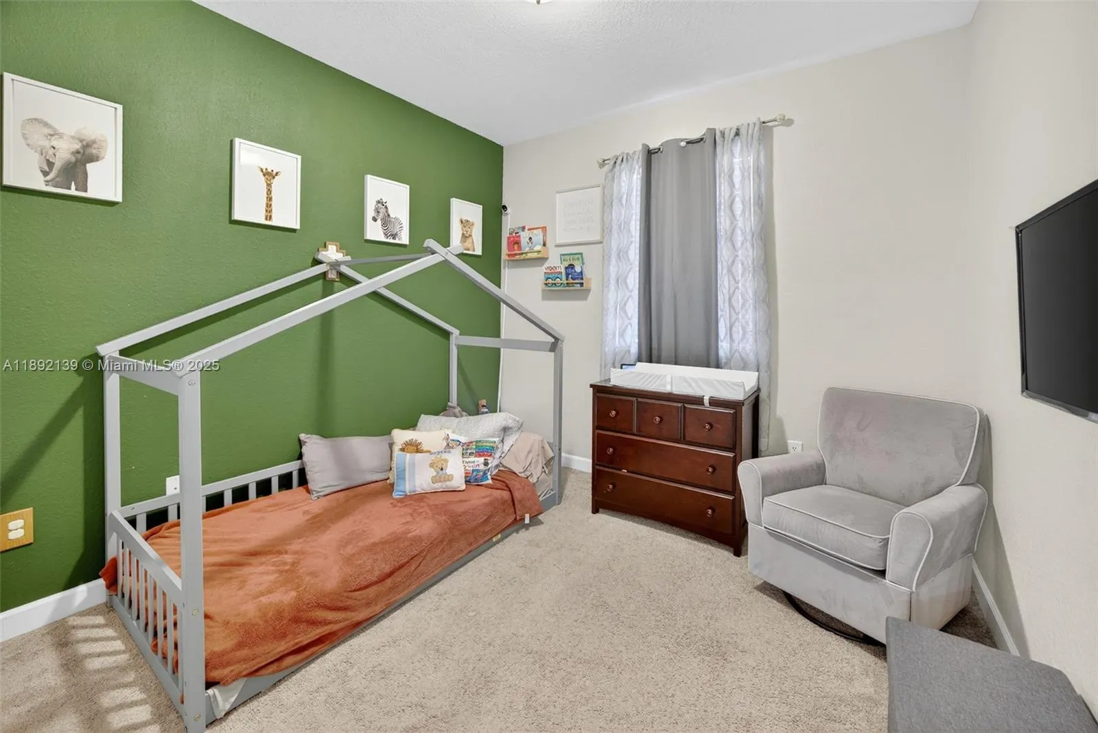379 NE 25th Ter