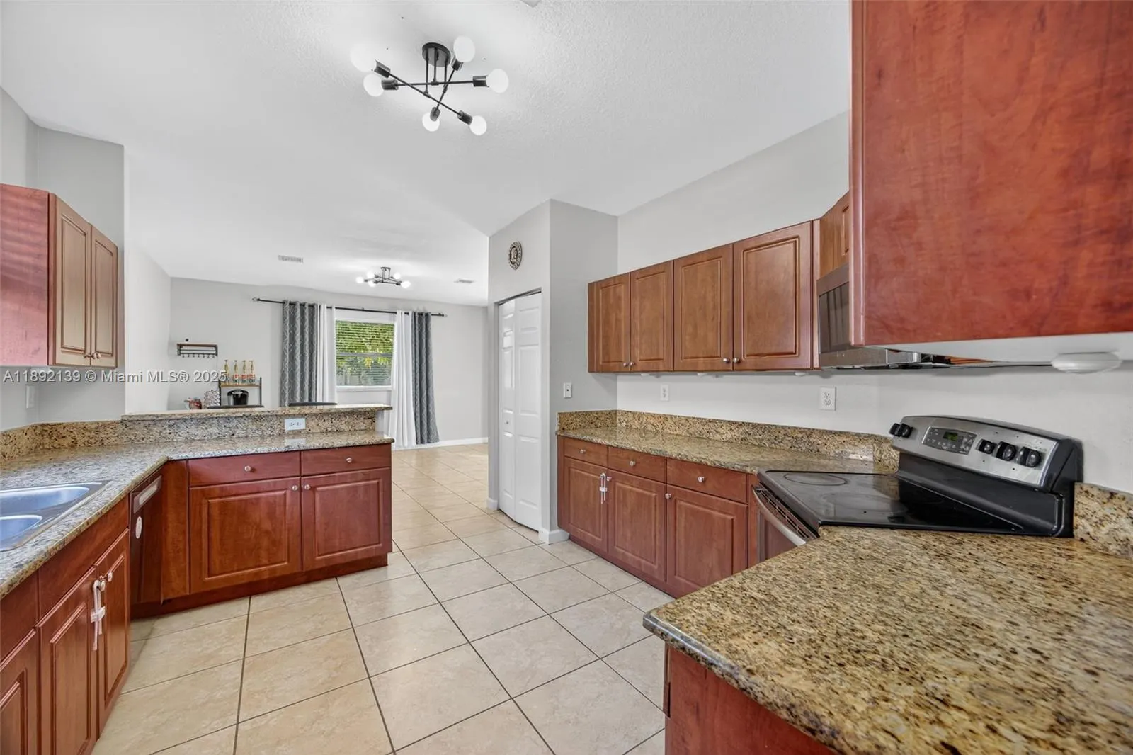 379 NE 25th Ter