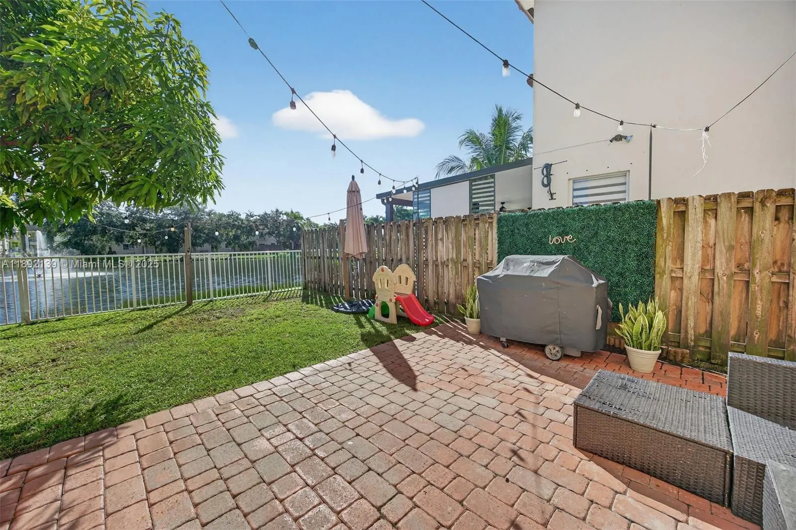 379 NE 25th Ter